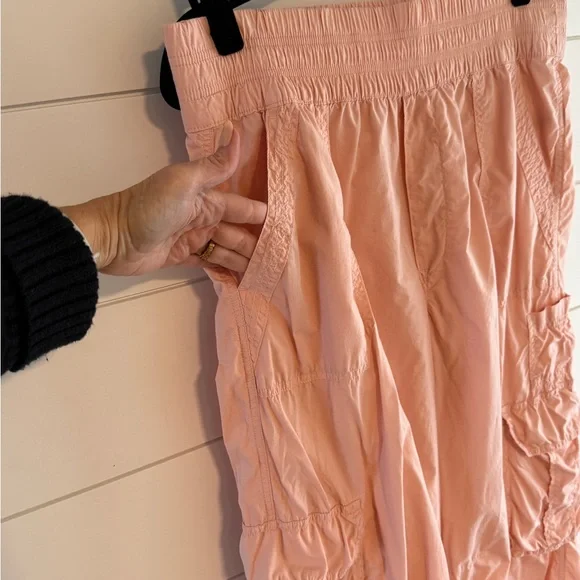 Aerie Peachy-Pink Cargo Pants, Size Large - Picture 4 of 9